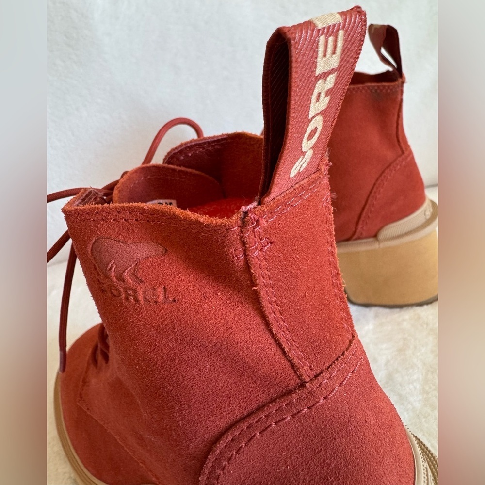 NEW Sorel Women's Hi-Line Heel Lace Boot in Warp Red, Tawny Buff Size 7.5 - Picture 5 of 8
